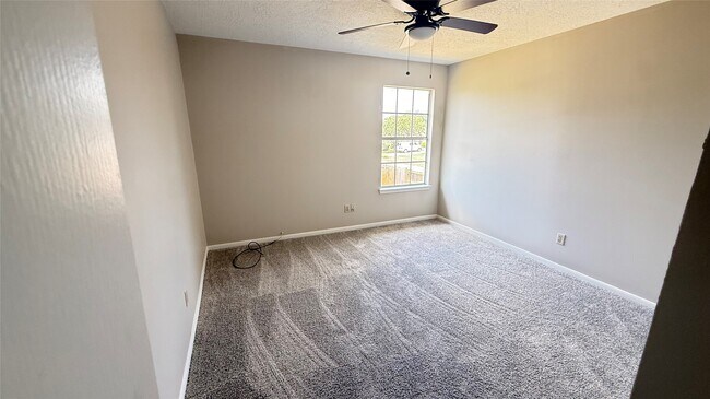 Building Photo - 14402 Stone Park Rd