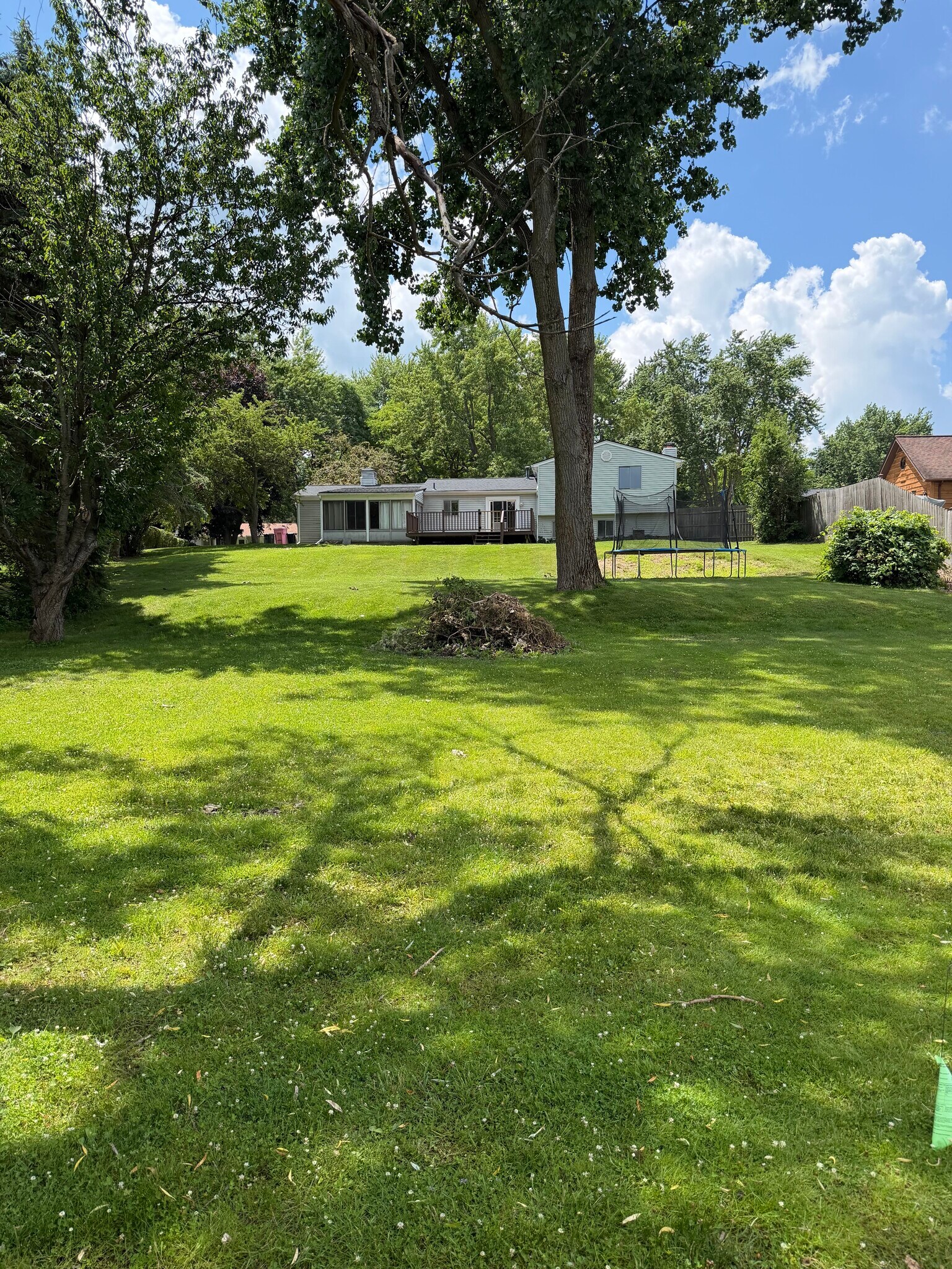 Building Photo - 4544 Hillview Shr