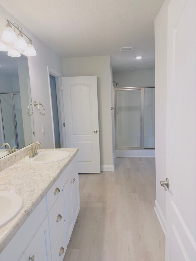 Building Photo - 4 bed/2 bath New Construction Home in Embe...