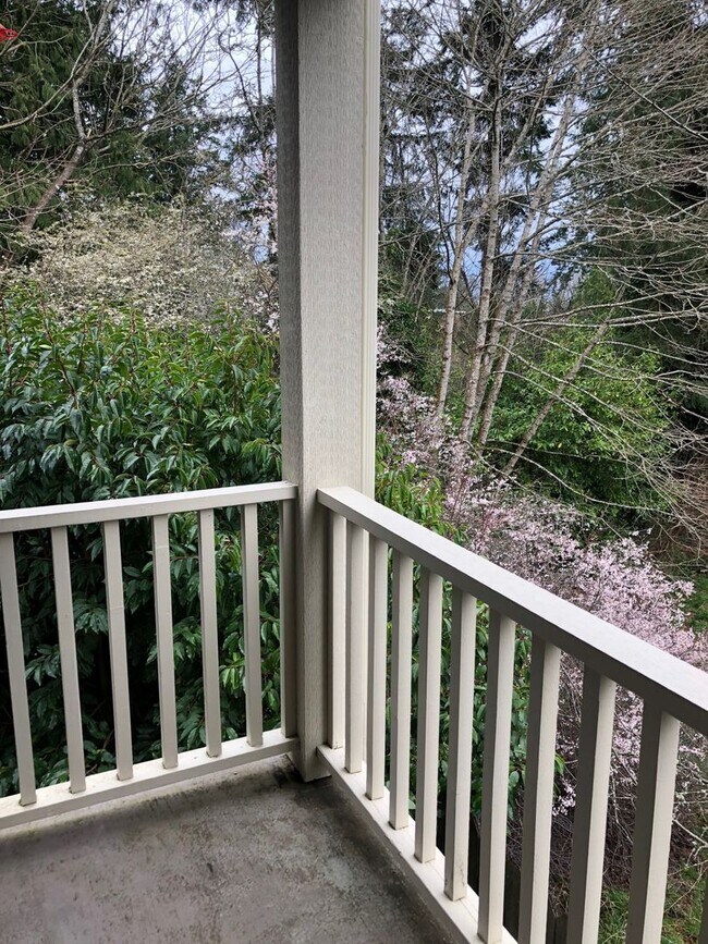 Building Photo - Winslow Tree House