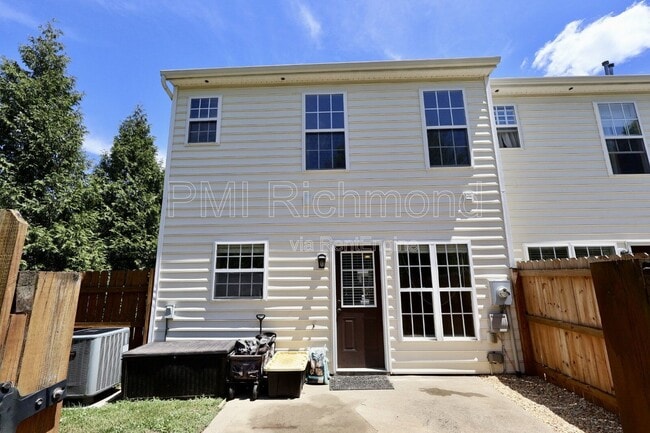 Building Photo - 801 Sweet Tessa Dr