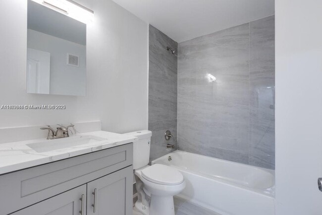 Building Photo - 4834 NW 58th Manor