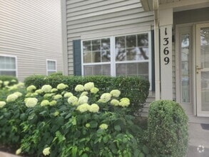 Building Photo - 1369 Orleans Dr