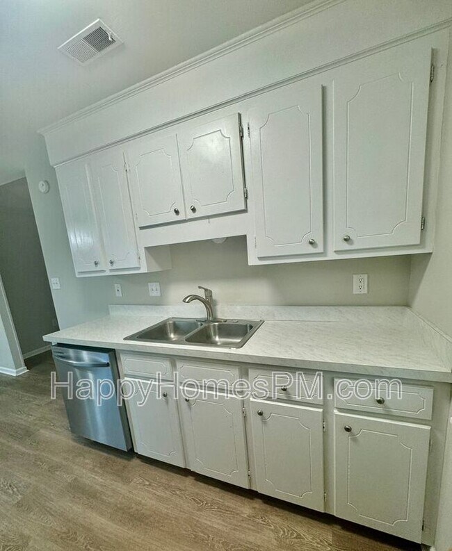 Building Photo - 7640 Corley Dr