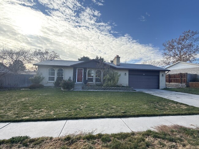 Building Photo - 3085 W 5685 S