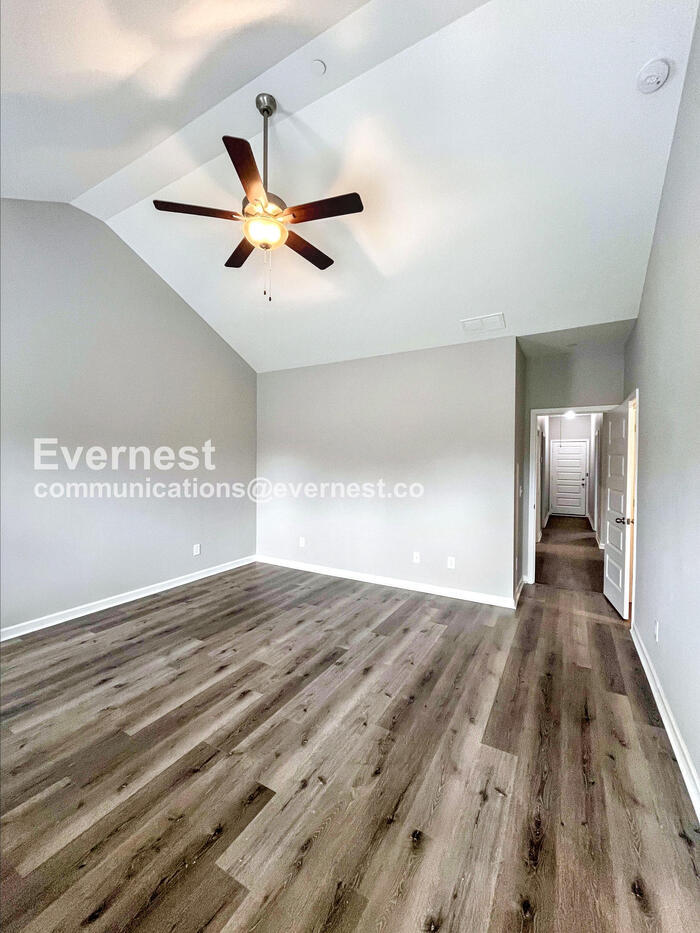 Building Photo - 1022 Echo Rdg Rd