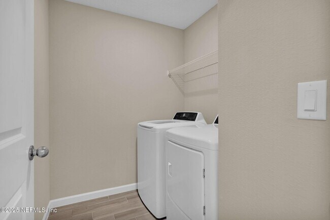 Building Photo - 180 Boracay Cir