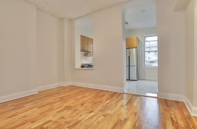 Building Photo - 232 Garden St