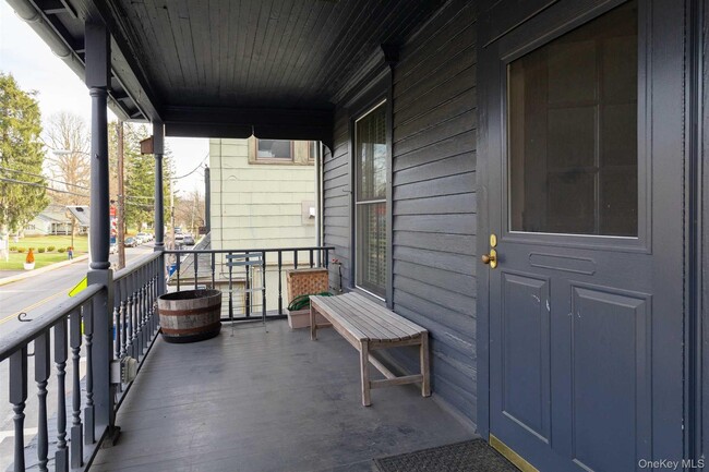 Building Photo - 44 Main St