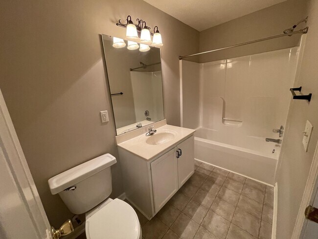 Building Photo - 2129 Sanderling Dr