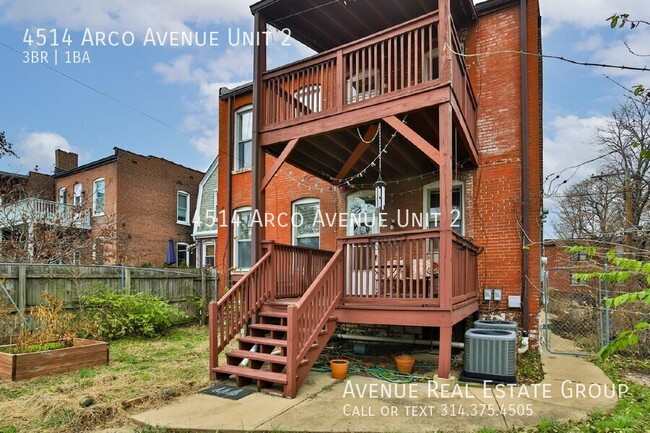 Building Photo - Charming 3-Bed Unit Near The Grove with Mo...