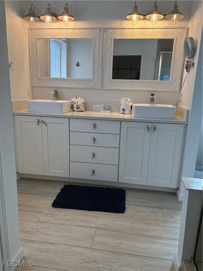 Building Photo - 2642 York Rd