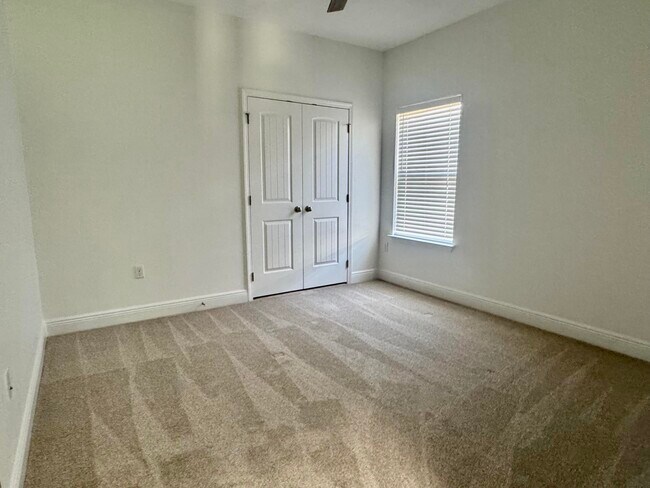 Building Photo - 902 Cocobolo Dr