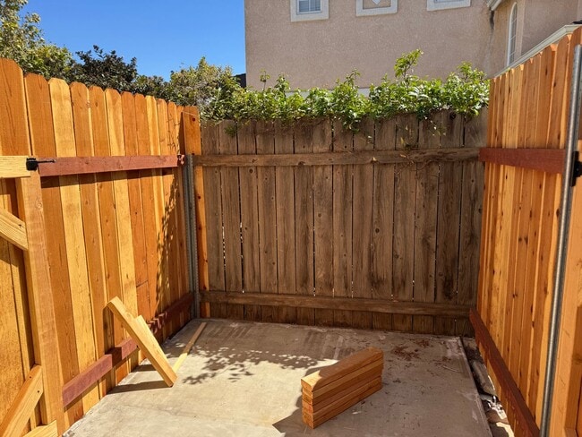 Building Photo - 2315 Mon Chere Ln