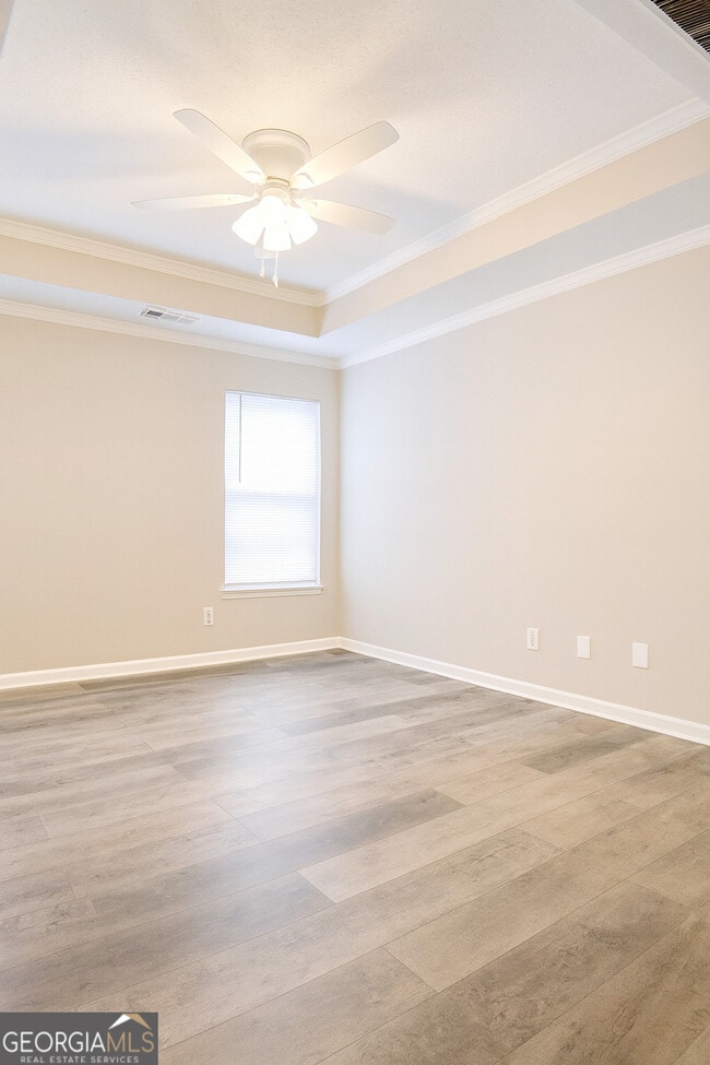 Building Photo - 8596 Guthrie Dr