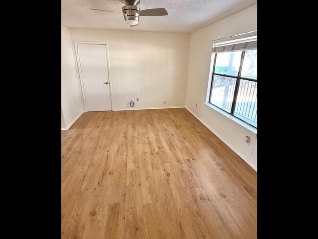 Building Photo - 15205 Cavalier Canyon Dr