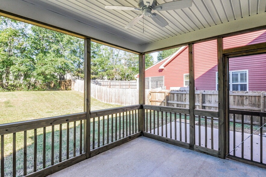 Building Photo - 244 E Webber Ln