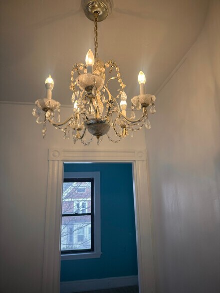 Building Photo - 46 Pierce St