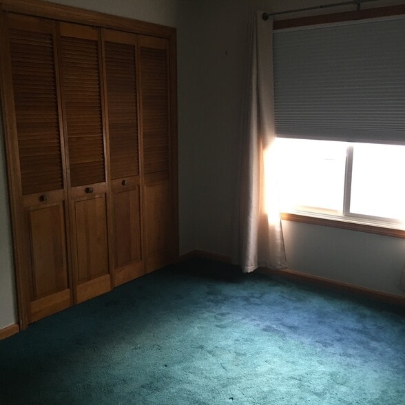 Secondary bedroom - 2514 Boston Post Rd