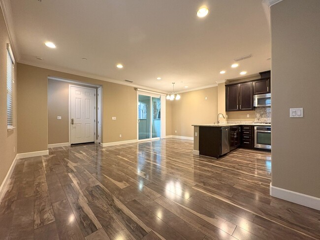 Building Photo - Charming Modern 2 Story Townhome in San Jo...