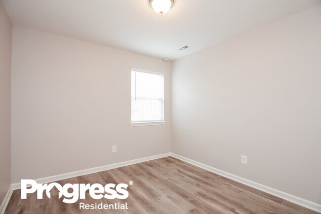 Building Photo - 8932 Steelechase Dr