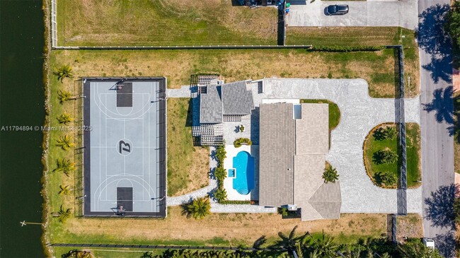 Building Photo - 3401 SW 141st Ave