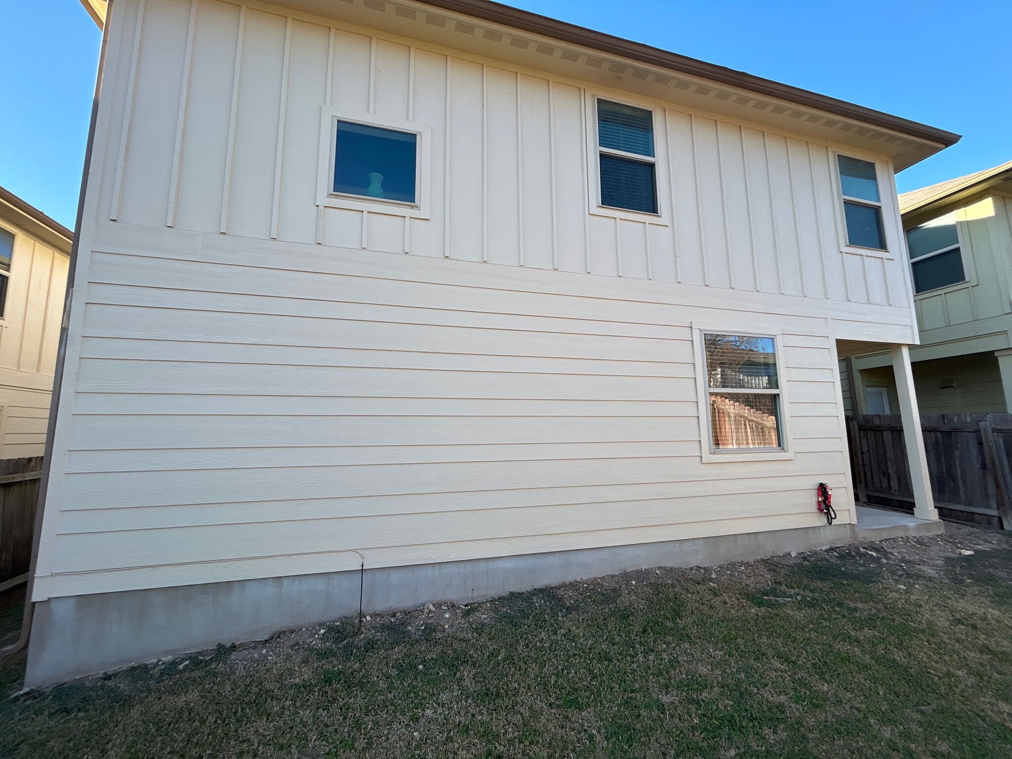 Building Photo - Room in Condo on Red Bud Ridge Ln