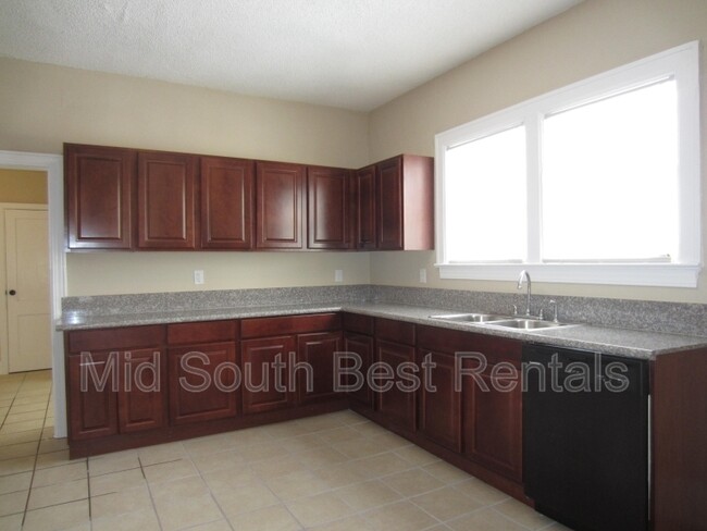 Building Photo - 1498 Jackson