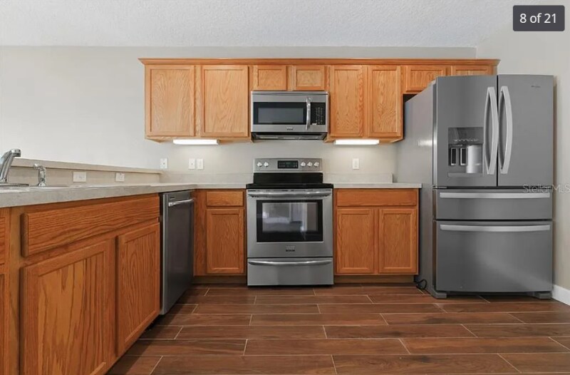 Building Photo - 553 Cresting Oak Cir