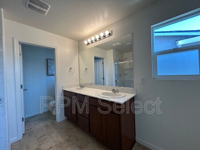 Building Photo - 4424 Ibiza Island Way
