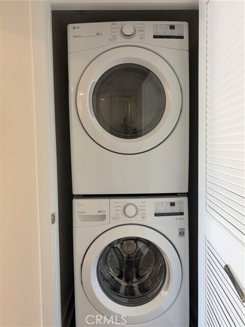 Building Photo - 600 Ridgeley Dr