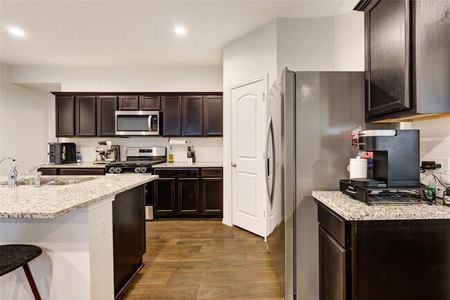 Building Photo - 21577 Starry Night Dr