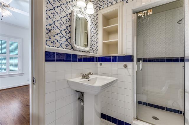 Building Photo - 4415 Southern Ave