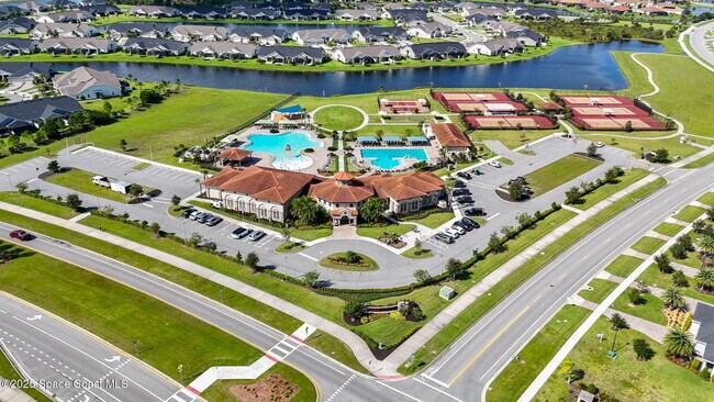 Building Photo - 2718 Addison Dr