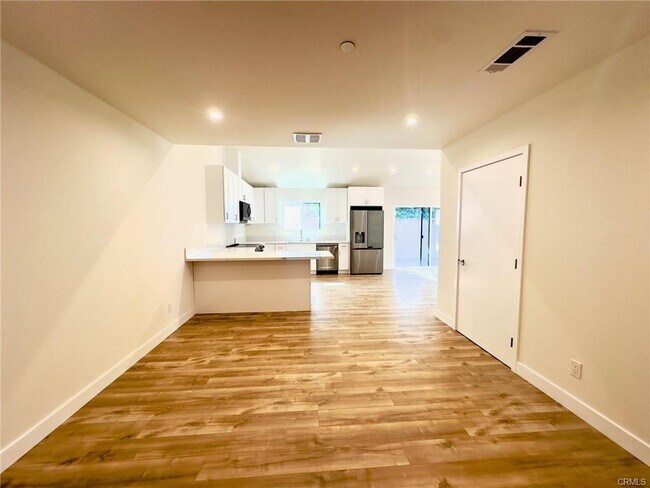 Building Photo - 15950 Cohasset St