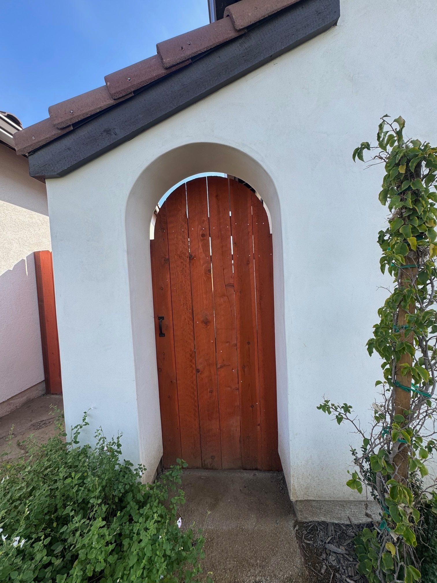 Building Photo - 1101 W 2nd St