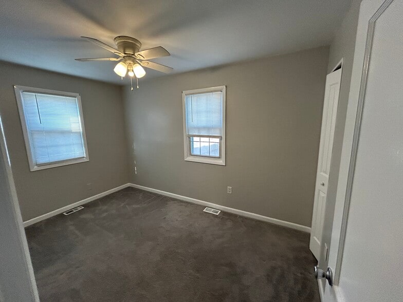 Building Photo - 22 Princeton Ave