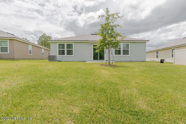 Building Photo - 3348 Lawton Pl