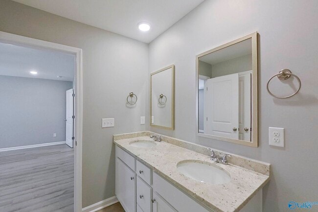 Building Photo - 395 Angela St