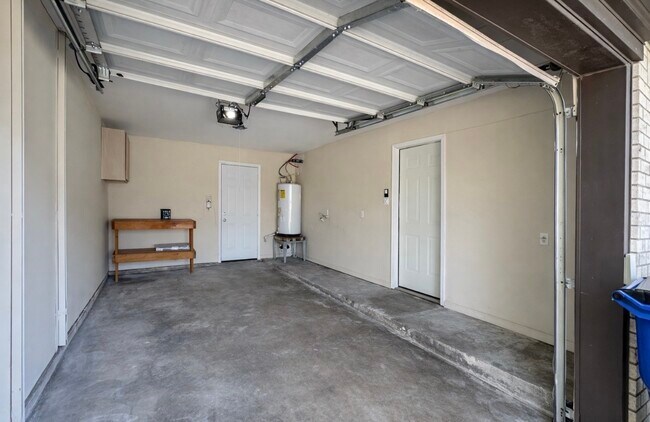 Building Photo - 101 Lottie Ln