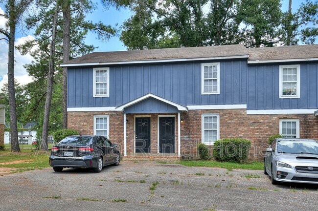 Building Photo - 160 Chalet North CT