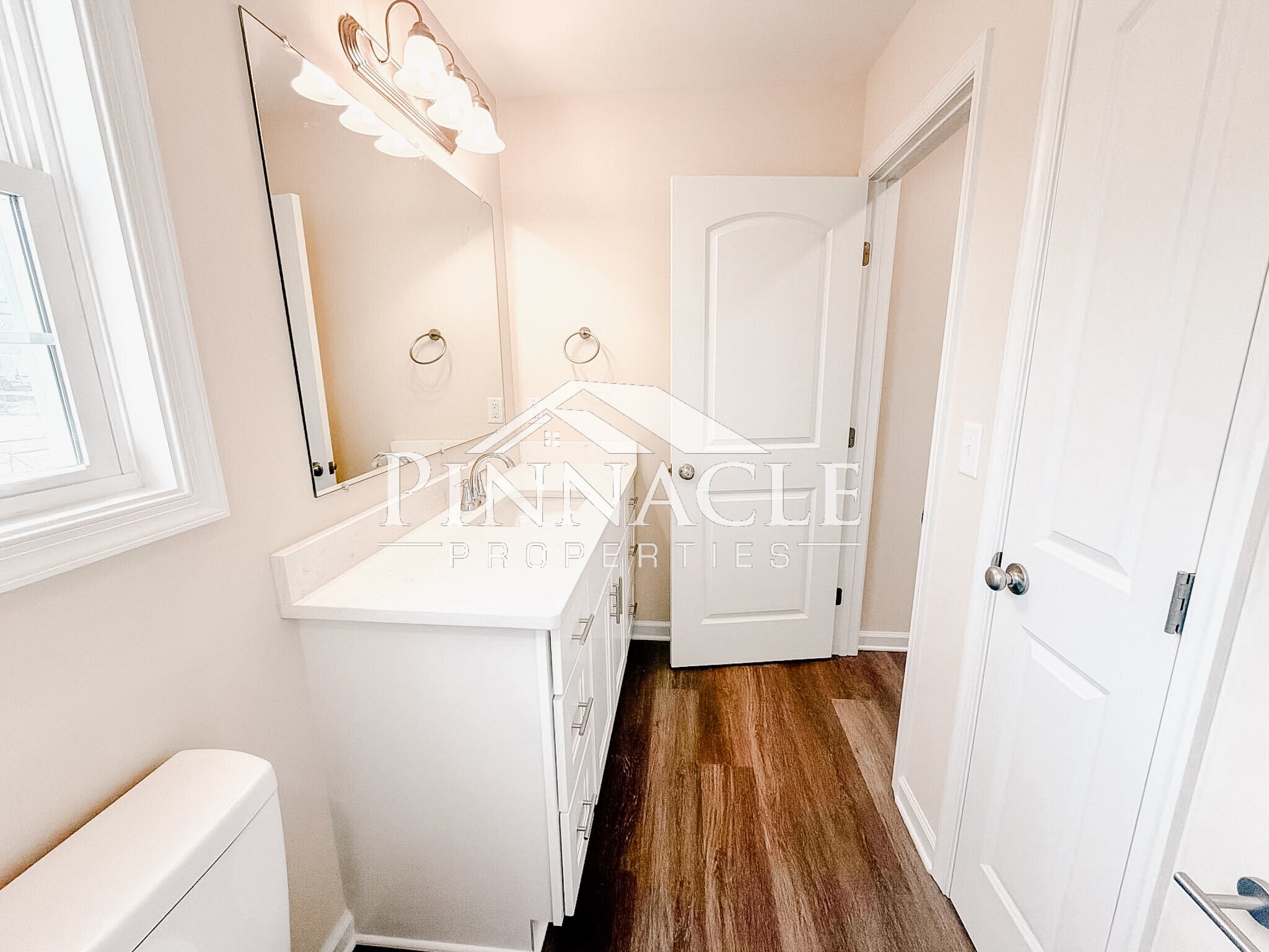 Building Photo - 233 Munford St