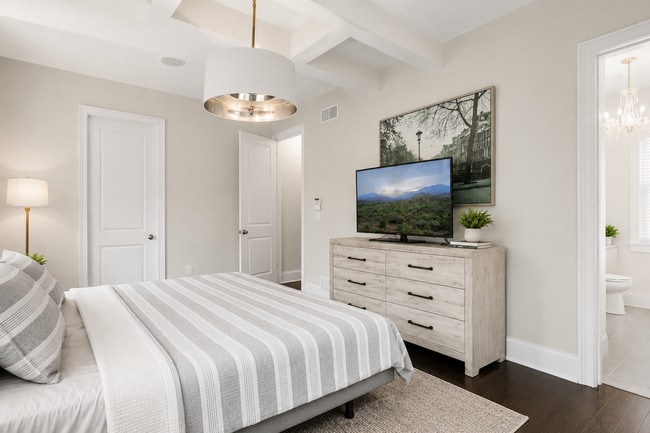 Building Photo - Modern Luxury Living in the Heart of Victorian Village