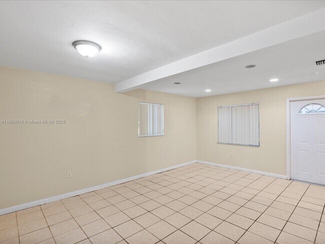 Building Photo - 13241 NE 3rd Ct