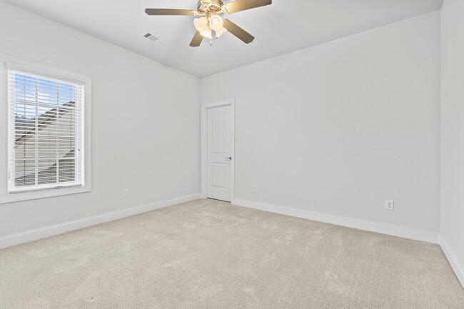 Building Photo - 2272 Pam Cir