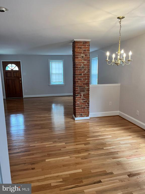 Building Photo - 204 Lowrys Ln