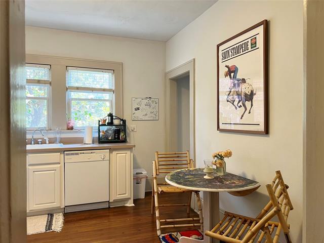 Building Photo - 420 W Franklin St