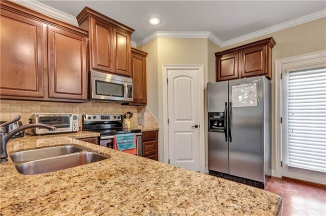 Building Photo - 1001 Welsh Ave