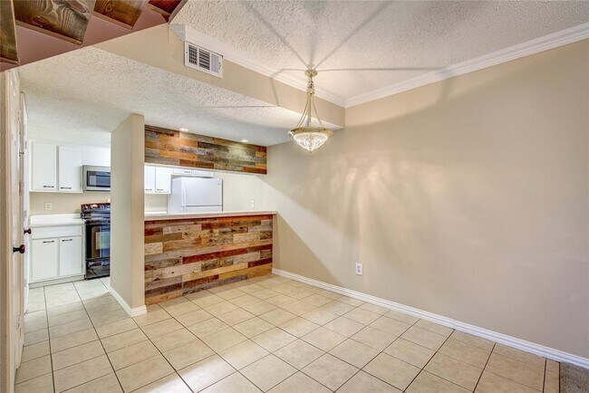 Building Photo - 3121 Park Ln