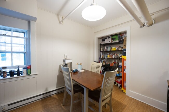 Building Photo - 468 Whitney Ave